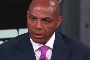 霍华德回忆科比去世：我在洗手间哭了20分钟！那种感觉太痛了！